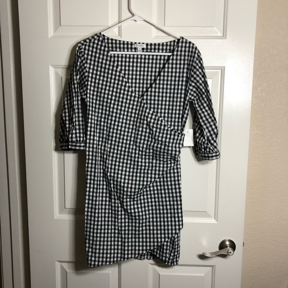 Charlotte Russe top size small new with tag white blue plaid shirt